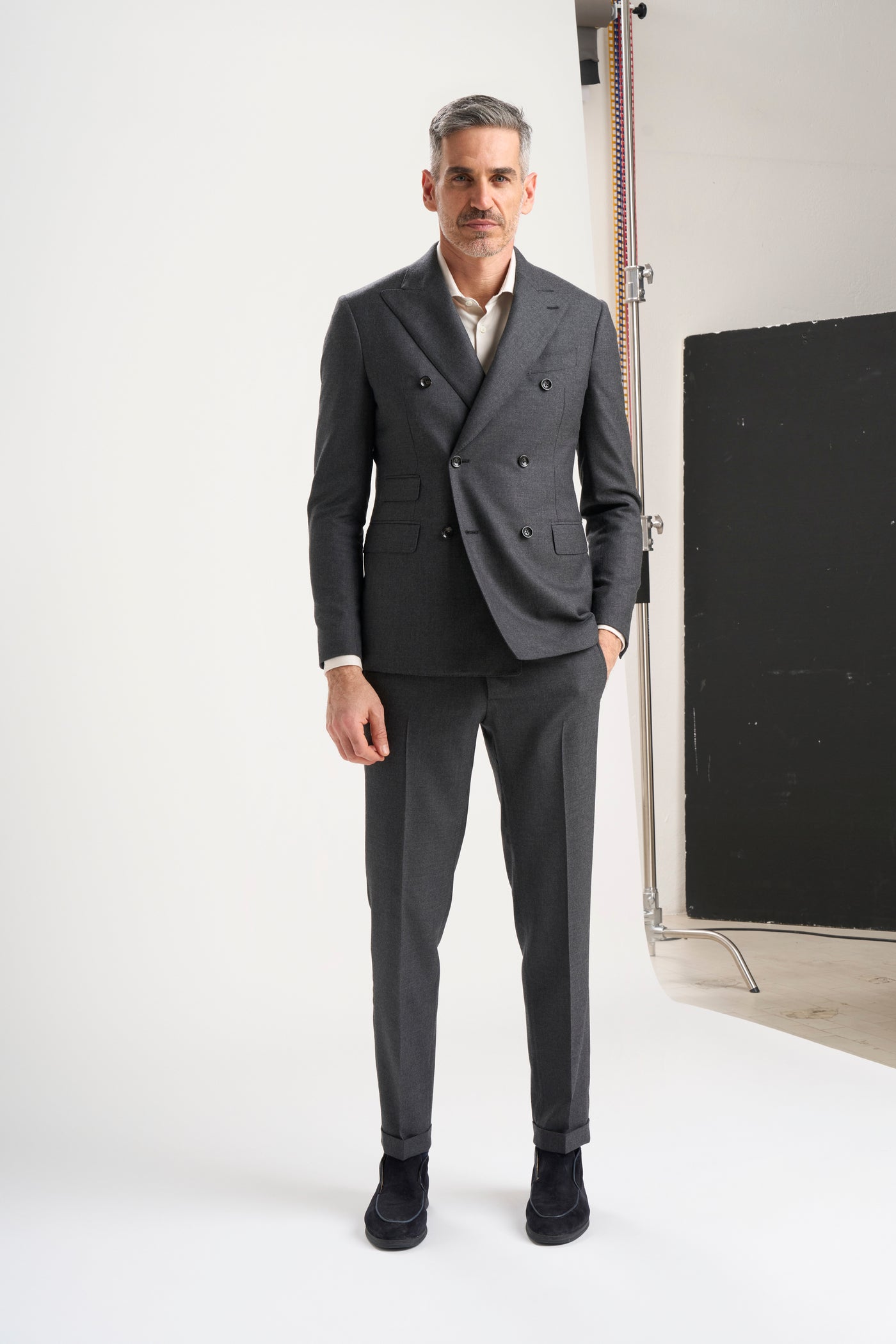 Beckett double breasted blazer in Superlight stretch Cashmere