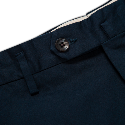 Bazile bermuda shorts in stretch gabardine cotton (dark blue)